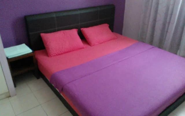 Nusa Perdana Homestay - photo 4