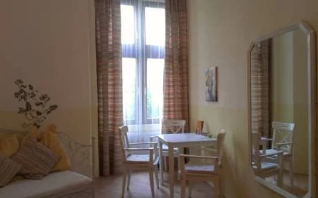 Pension Chic & Cheap - photo 3