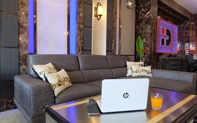 Hotel DSure Patong - photo 4