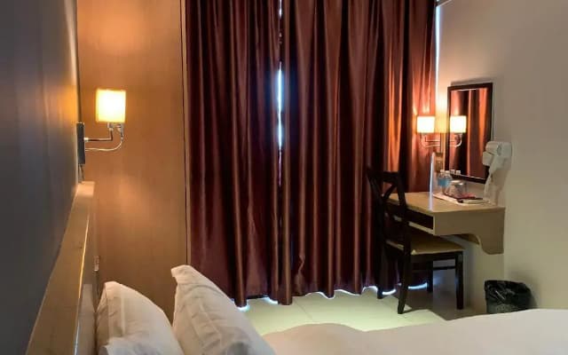 The Room Hotel - photo 5