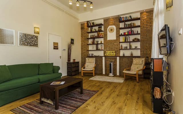 Souper Apartments Downtown - photo 2