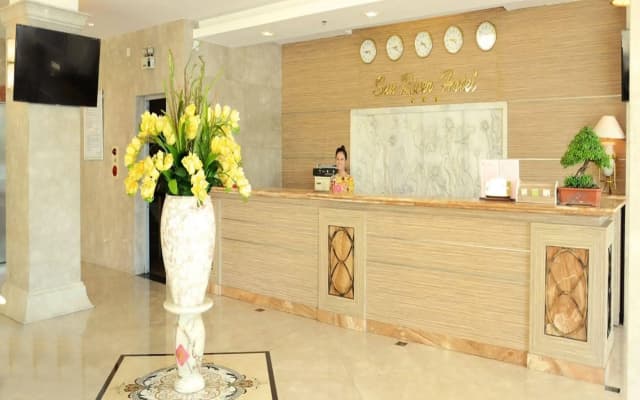 Sun River Hotel - photo 2