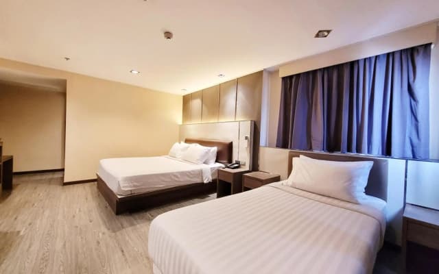 Citin Sukhumvit 11 Nana Bangkok by Compass Hospitality - photo 5