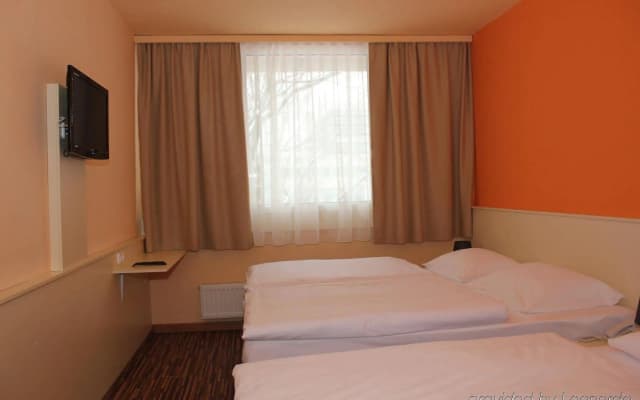 Hotel Pest Inn - photo 3