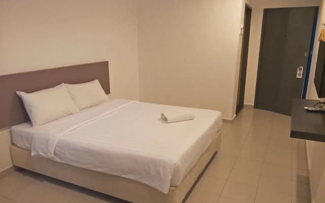 T Hotel Anggerik - photo 5