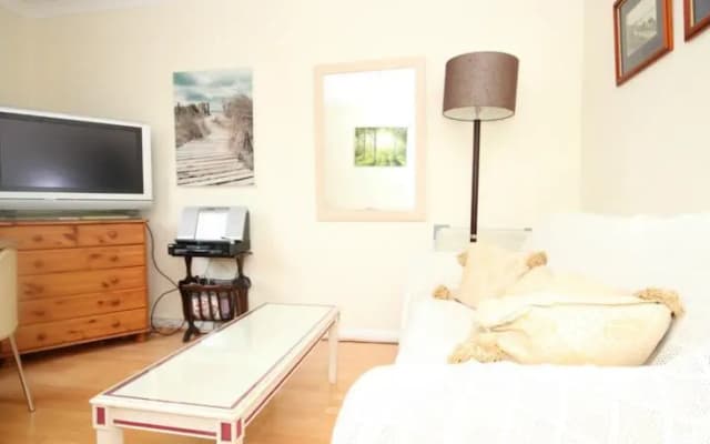 FG Property - Victoria, Wilton Road - photo 3