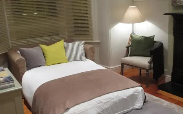 Clapham - magnificent new two-bed flat with private garden - photo 3