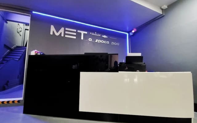 Met A Space Pod At Asoke - photo 2
