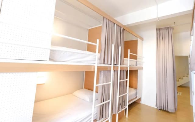 Simple to Sleep Hostel - photo 3