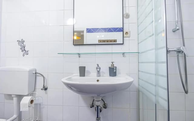 Cosy 1BR - Perfect for Long Stays - photo 5