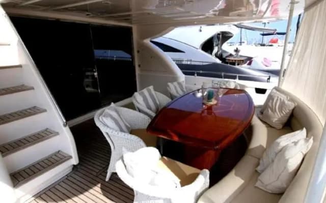 Luxury Yacht - photo 4