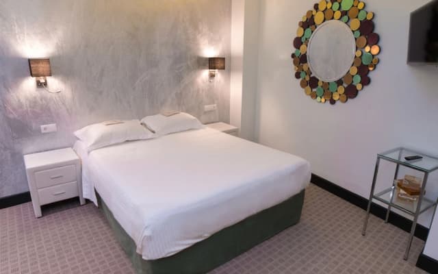 Andromeda Downtown Suites - photo 2