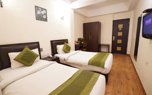 Airport Hotel Grand Delhi - photo 3