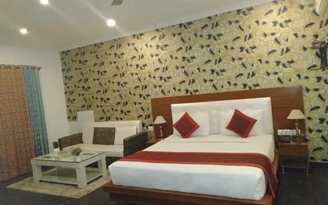 Ratan Paradise - photo 4