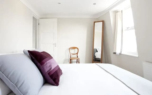 Central Apartment with Wifi - photo 5