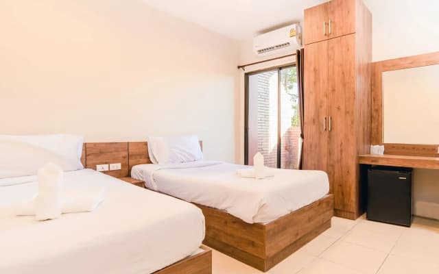 B2 Airport Boutique & Budget Hotel - photo 4