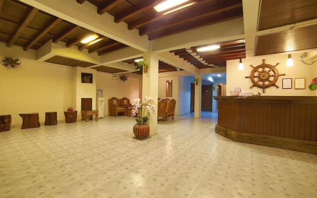 Relax Guesthouse - photo 2