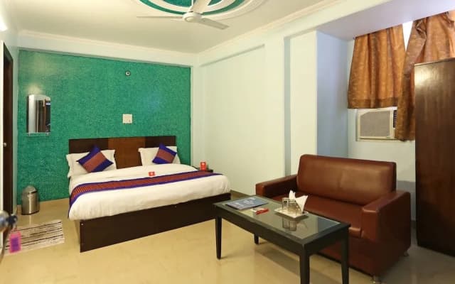 OYO 10048 Hotel Aditya Inn - photo 2