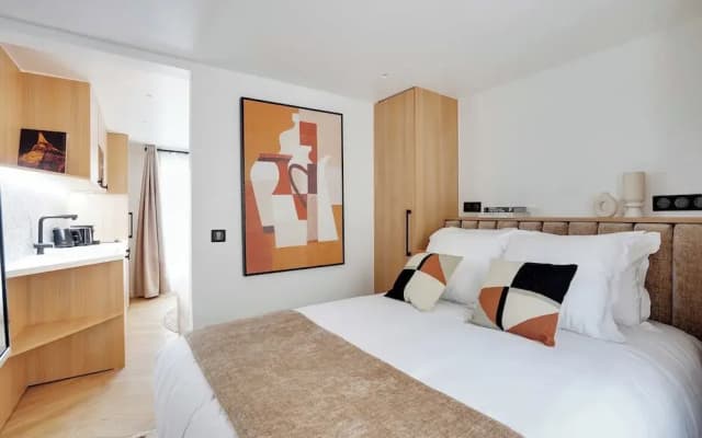 Charming apt With Balcony - 1br/2p - Saint Lazare - photo 2