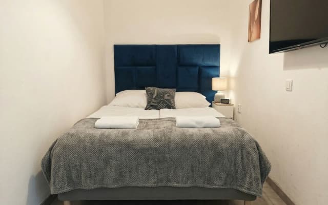 Cozy Convenient Room Prime Location - photo 5