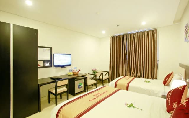 Golden Star Hotel - photo 5