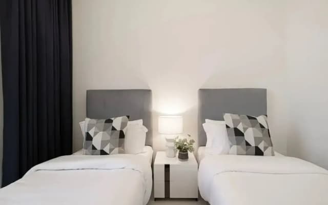 Burj Crown Lux Apartment by Dubai Mall - photo 4
