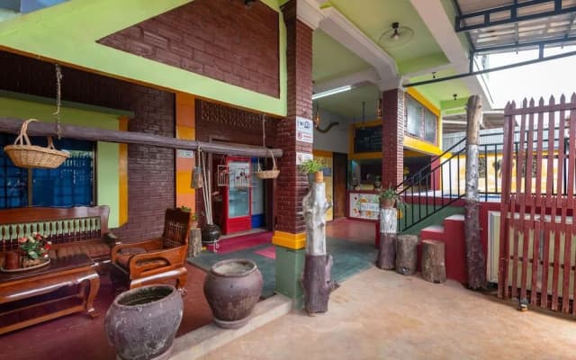Fabulous Psar Kraoum Hostel - photo 2