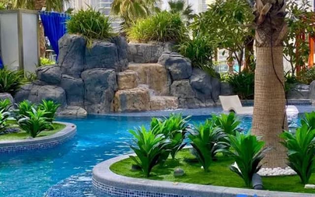 Luxury 1BR at Paramount Residences with Pool Gym & Parking - photo 3
