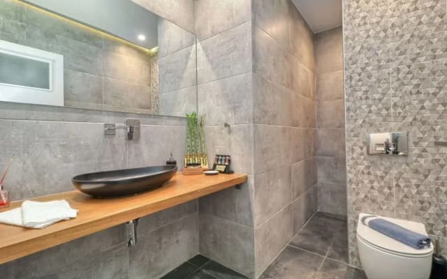 Y Apartments - photo 2
