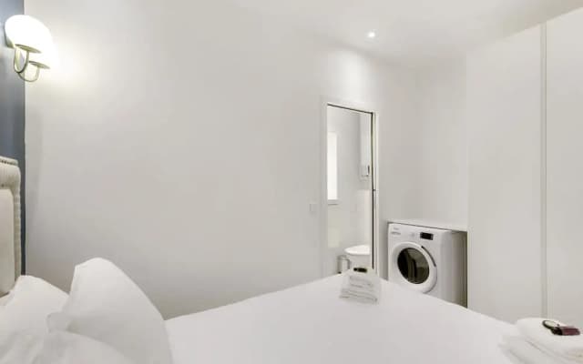 Pick A Flat's Passage Cardinet apartment - photo 3