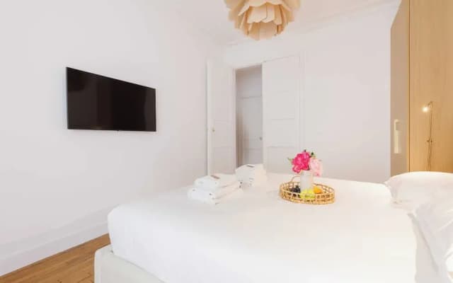 Charming Apartment - 2br/4p - Beaugrenelle - photo 2