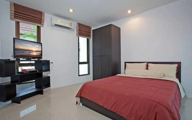 Chalong Sunshine Villa - photo 2