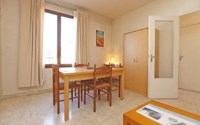 Grand Studio 30m² En Centre-Ville À Nice - photo 3