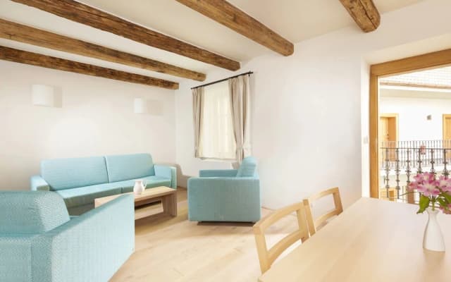 Hotel At the White Lily - photo 5