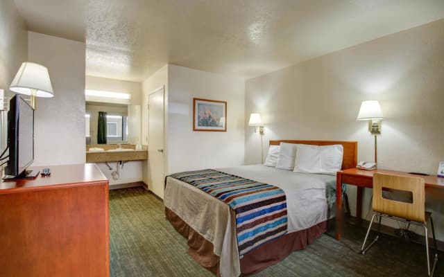 Good Nite Inn Sylmar - photo 5