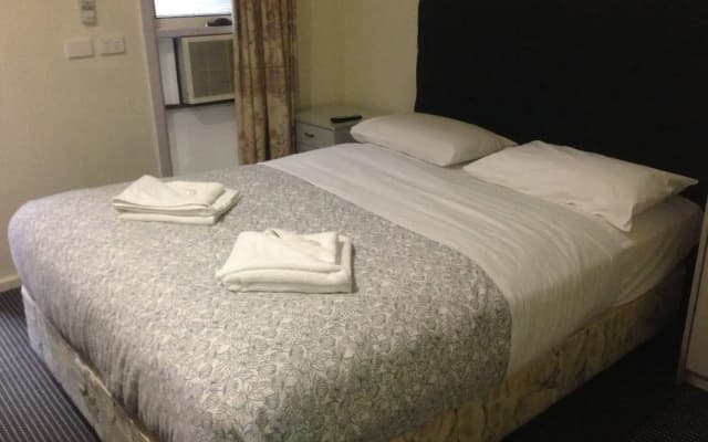 Evancourt Motel - photo 5