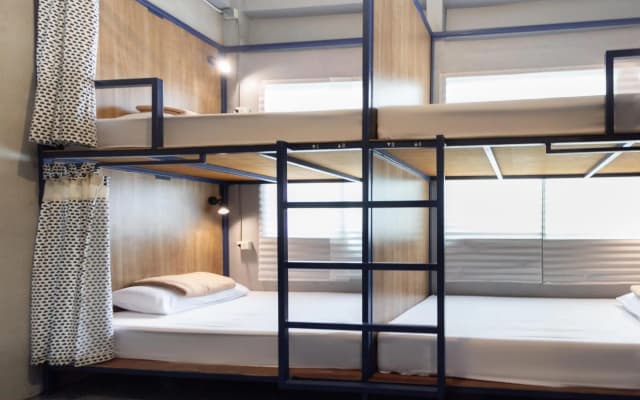 Arawana Hostel Silom - photo 3