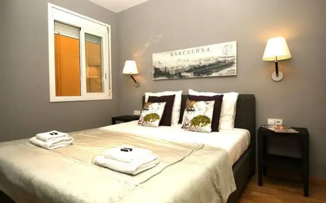 Paseo de Gracia Apartments - photo 2