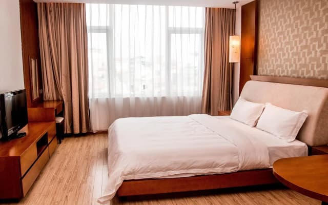 The Hanoi Club Hotel & Residences - photo 4