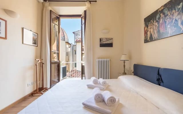 Charming 2bed Apt Overlooking Duomo - photo 4