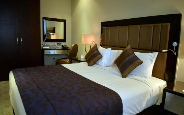 Premium Strato Hotel - photo 3