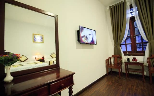 Mimosa Hotel - photo 2