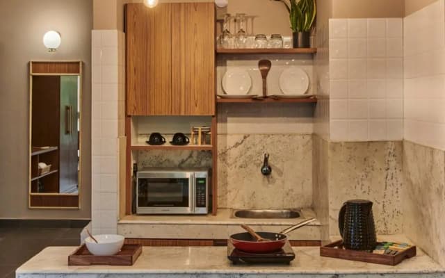 Minimalist Poshtel & Suites - photo 4