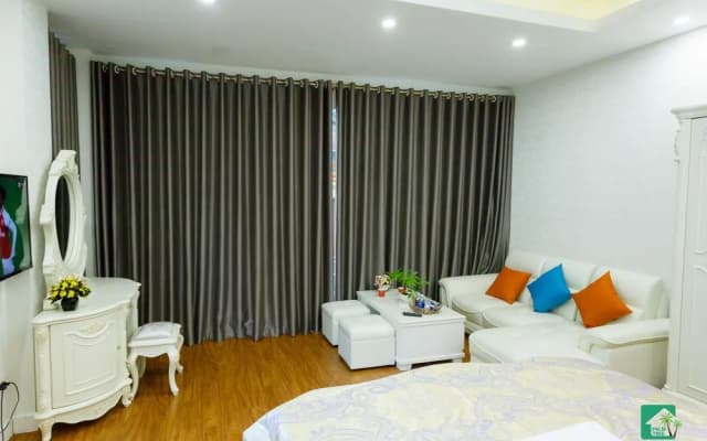 Palm Tree Apartment - photo 2