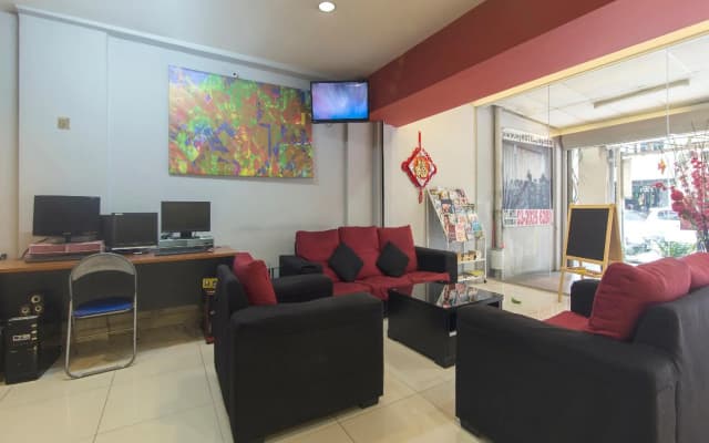 Super OYO 761 City Hotel - photo 2