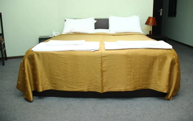 Hotel Georgia - photo 2