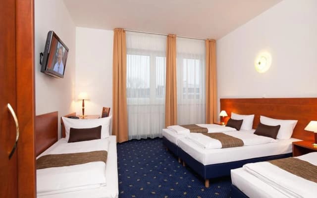 Hotel Atrium Charlottenburg - photo 4