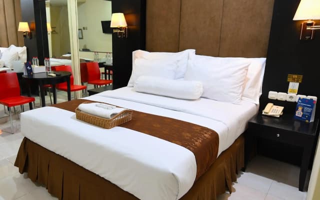 C'One Hotel Cempaka Putih - photo 3
