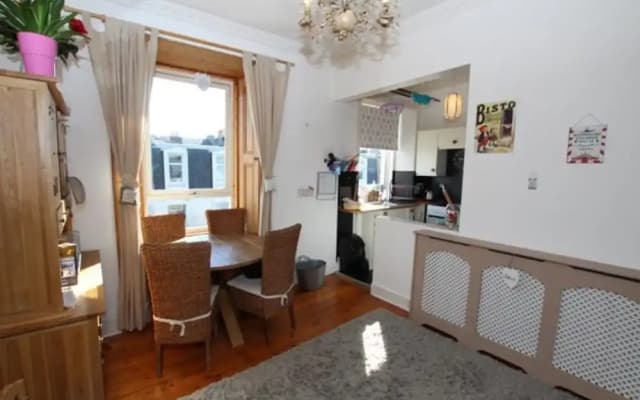 3 Bedroom Flat Near Leith - photo 4