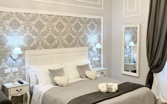 Charme & Chic Luxury - photo 3